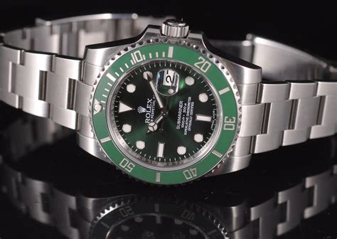 Rolex Submariner Date 116610LV Hulk Full